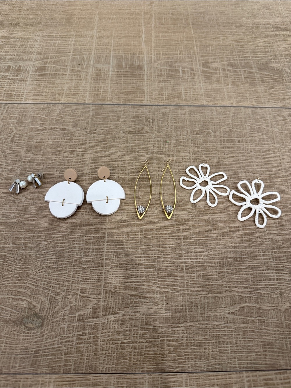 Women’s assorted White Flower & Gold Accent Earrings  - Unbranded